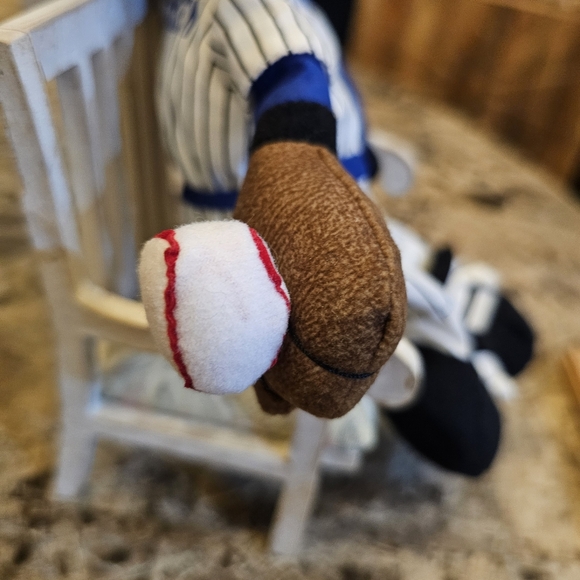 DISNEY Vintage 90s Baseball Mickey Mouse Bean Bag Plush New with Tag - Picture 11 of 12